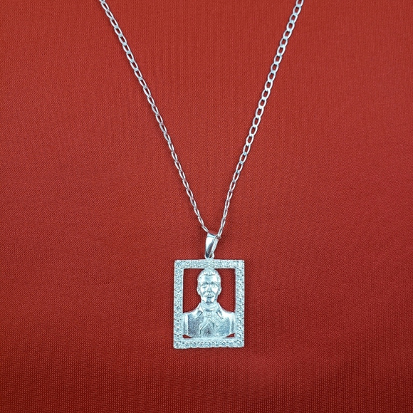 Malverde mens pendant 925 sterling silver ‎ with zircon White stones with chain